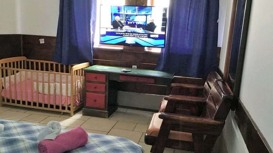 וילה נצר bedroom2a.JPG