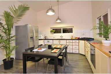 וילה מול כנרת - הבריכה והחצר