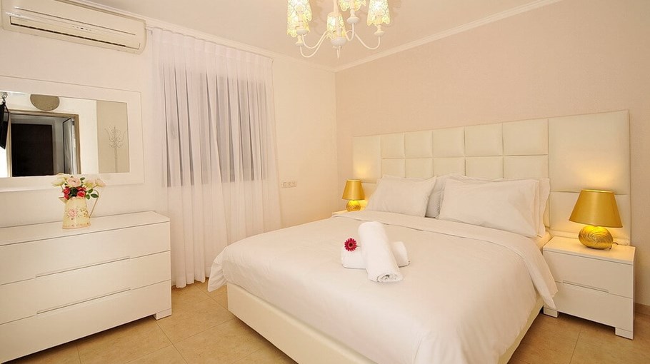 וילה מצוק לכנרת ARN_3636a_(2)_resize.jpg