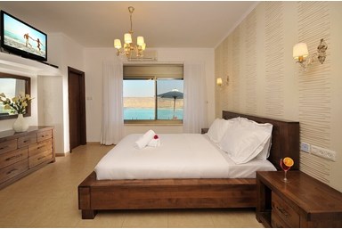 וילה מצוק לכנרת  - החדרים בוילה 