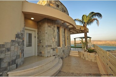 וילה מצוק לכנרת  - הבריכה