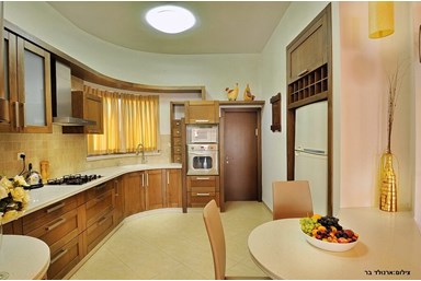 וילה מצוק לכנרת 