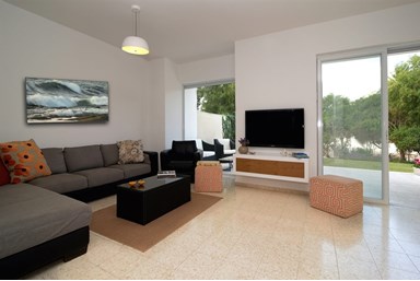 וילה על הים - הוילה