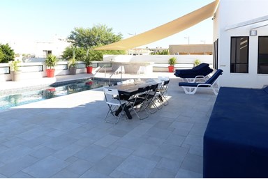 וילה שנהב - החצר והסביבה