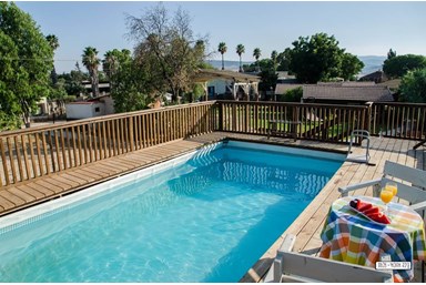 וילה בית אירוח כפרי דרור בתבור - בריכת השחיה