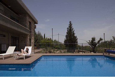 וילה פנאי וילה בגליל - הבריכה והנוף