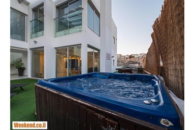 וילה רויאלטי - מתחם החוץ