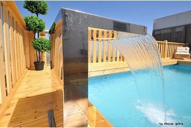 וילה נוף העמק - החצר והבריכה