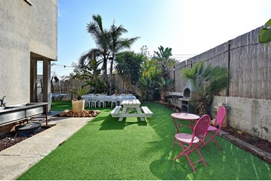 וילה דוד  - החצר והבריכה