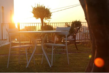 וילה עדי הכרמל - מתחם החוץ והבריכה