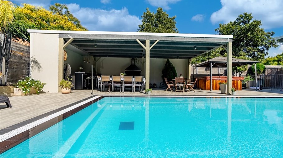 אחוזת החולה חוץ (3).jpeg