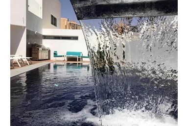 וילה גרדניה - בריכה מחוממת