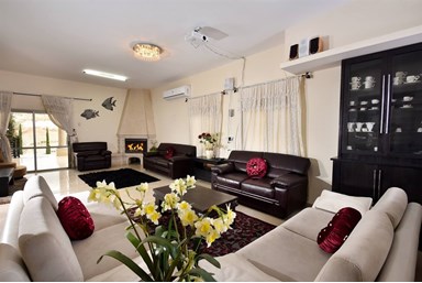 וילת המלכים בגליל - פנים הוילה