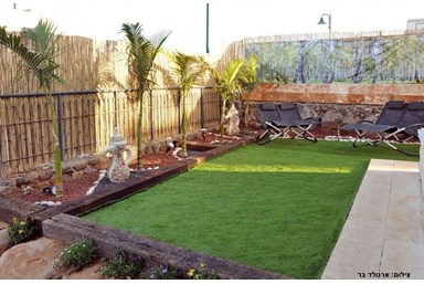 וילה שירת הירדן - החצר והבריכה