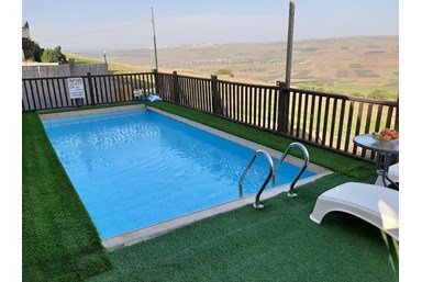 וילת שיר לכנרת - סמדר - החצר והבריכה