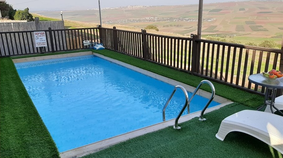 וילת שיר לכנרת - סמדר החצר והבריכה (2).jpg
