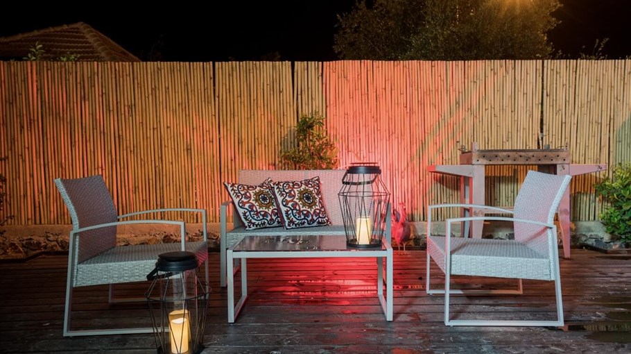 סוויט הום - Sweet Home חצר2.jpg