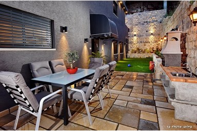 וילה פייב ריזורט - Five resort - החצר והבריכה