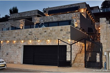 וילה פייב ריזורט - Five resort - החצר והבריכה