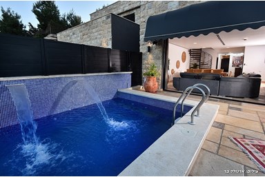 וילה פייב ריזורט - Five resort - החצר והבריכה