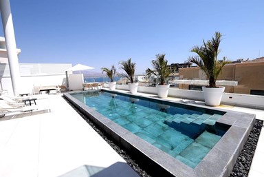 וילה קנקון - הבריכה והחצר