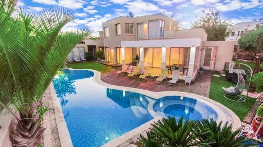 וילה מנגו ראשית.jpg