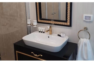 וילה הצוק במרומים