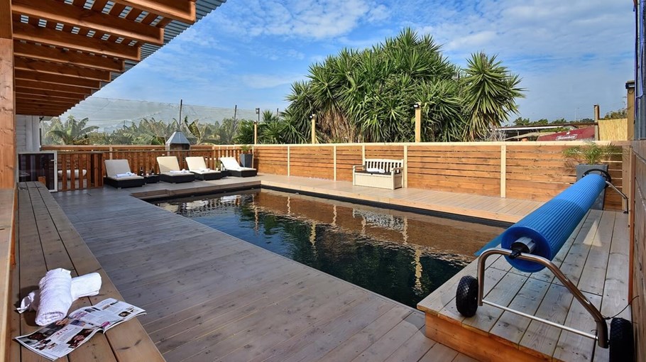 וילה סטורי חצר ובריכה (6).JPG