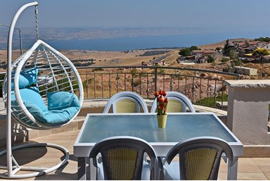 וילה רויאל פרימיום - המרפסת והבריכה הפרטית 