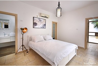 וילה מצפה המושבה - מתחם הפנים