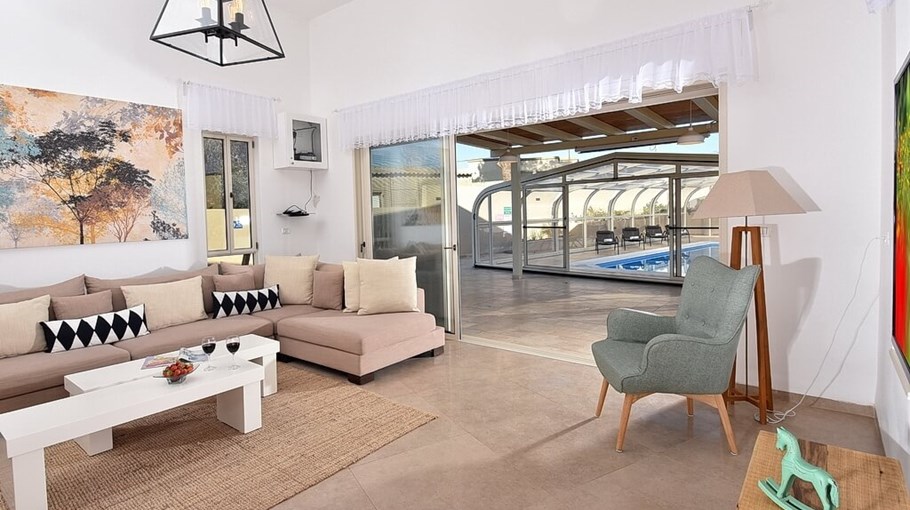 וילה רומיליה האוס וילה רומיליה - פנים הוילה (5).JPG