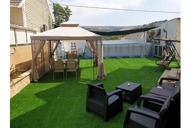 וילה קאהן - החצר והבריכה הפרטית