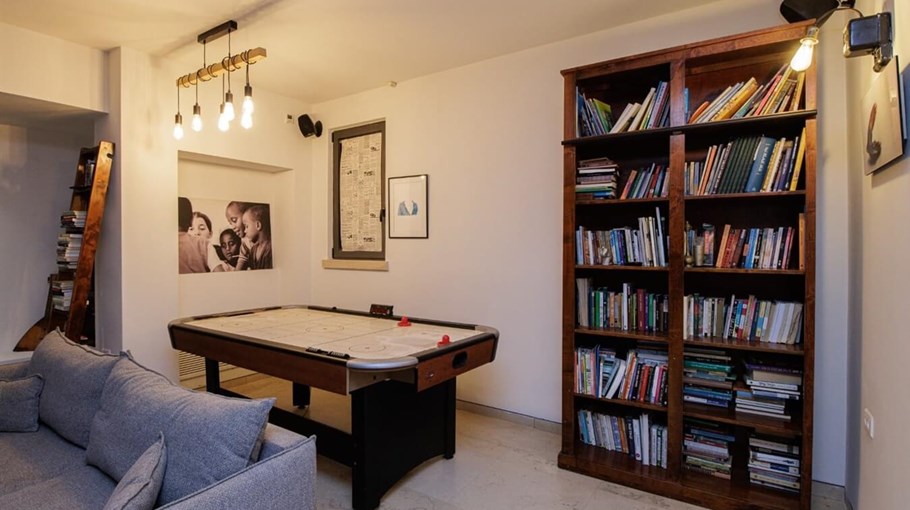 הוילה של איריס פנים (4).jpeg