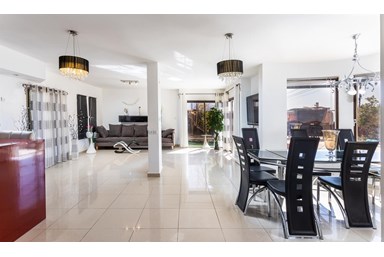 וילה פארק פרדייז