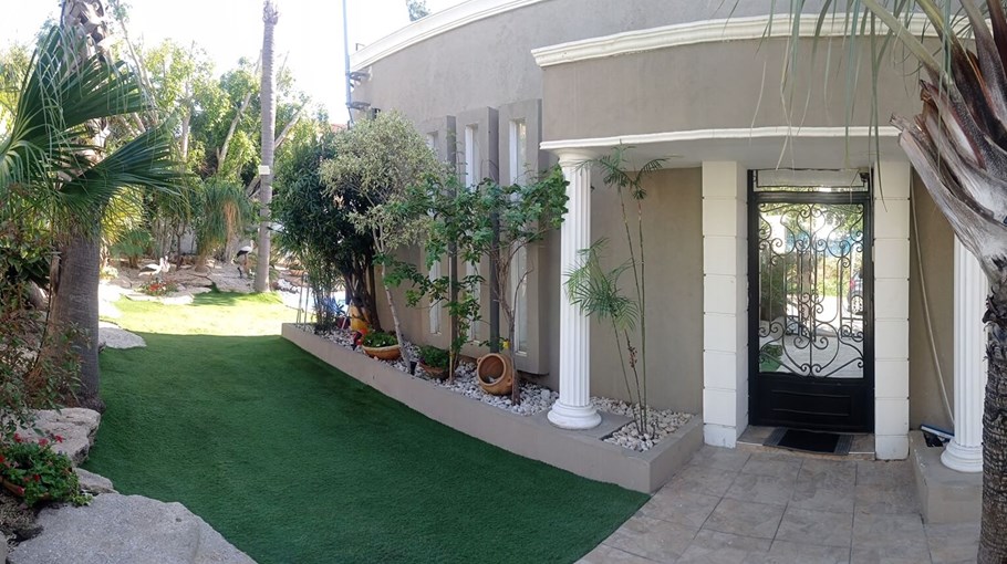 אחוזת הוליווד החצר (6).jpg