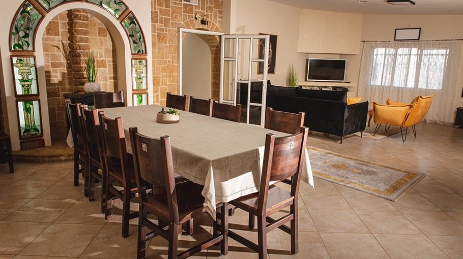 וילה מנזולינה וילה מנזולינה - פנים הוילה (28).jpg