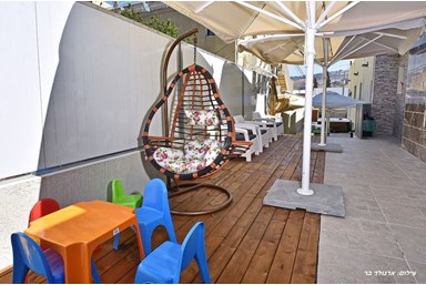 וילה הבית בטבריה - מתחם החוץ