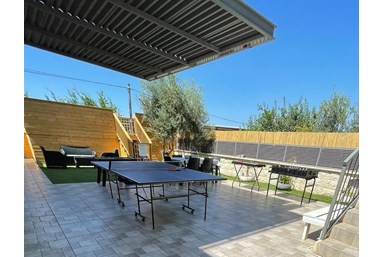 וילה ויליז'ן - החצר