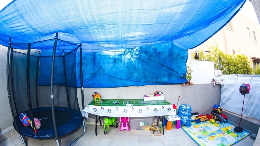 שלהבת האושר שלהבת האושר - מתחם החוץ (10).JPG