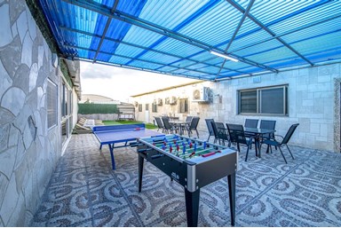 וילה אחוזת לאונרדו - מתחמי החוץ והבריכה