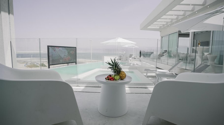 וילה אגם החלומות - Dream Lake Villa החצר (11).jpg