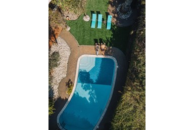 וילה מול תכלת