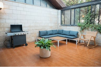 וילה מול תכלת