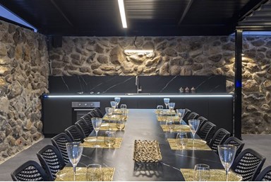 וילה אירוח יוקרתי גלאס האוס - Glass House - מתחם החוץ