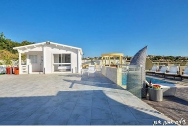 וילה מנו ויליג'