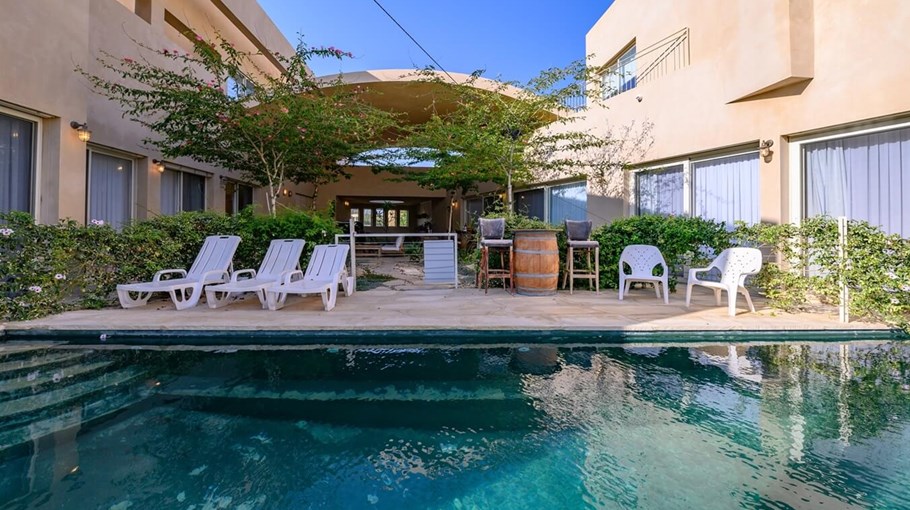 וילה נגבא חצר (9).jpg