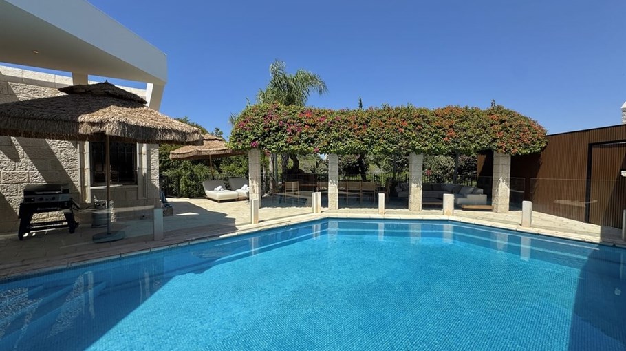 וילה לאקס קיסריה IMG_2794.jpg