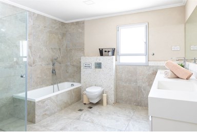 וילה קיסוס  - פנים הוילה