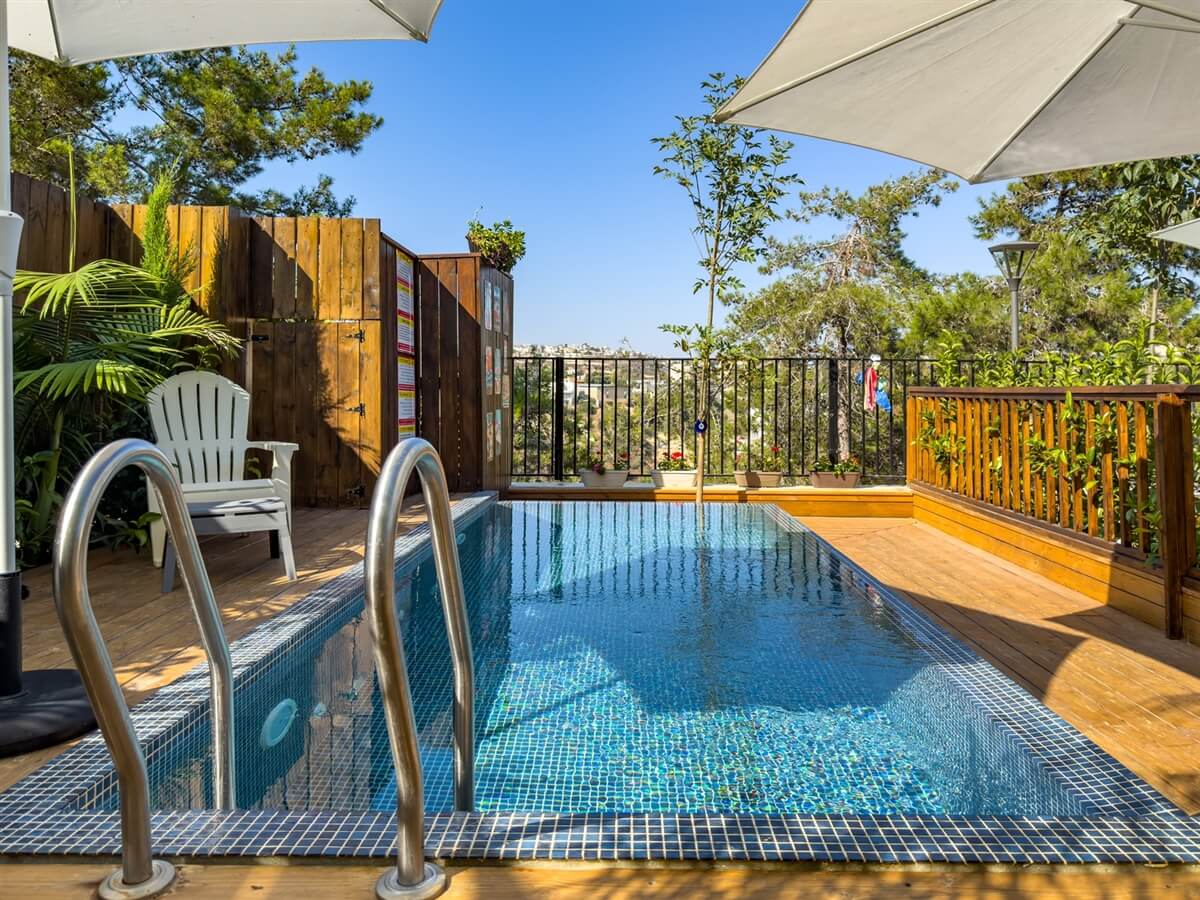 וילה בוטיק איצטרובל