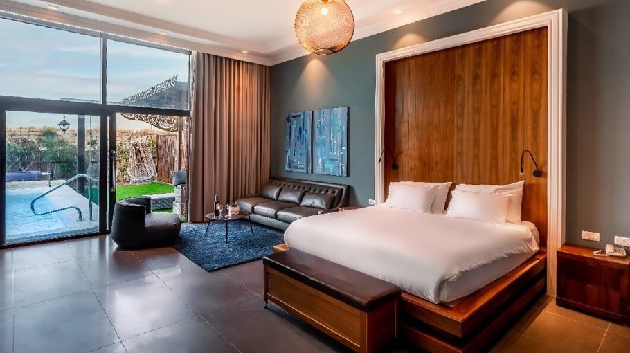 אקוודוקט גן בריכה - הווילה (2).jpg